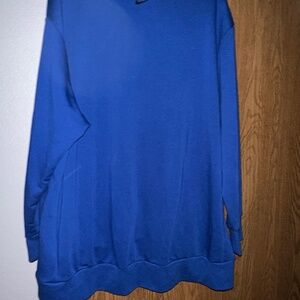 New Women’s Nike Dri Fit Blue Sweatshirt size XXL